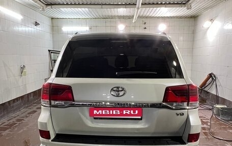 Toyota Land Cruiser 200, 2016 год, 5 500 000 рублей, 20 фотография