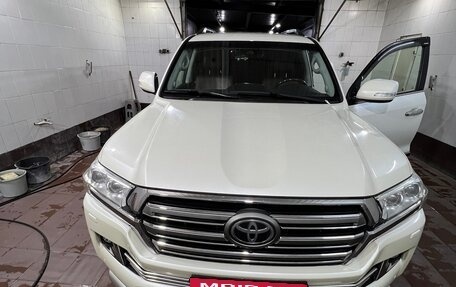 Toyota Land Cruiser 200, 2016 год, 5 500 000 рублей, 17 фотография