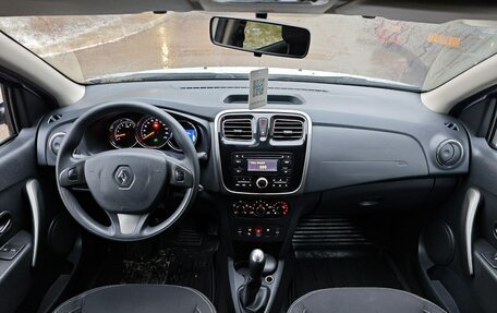 Renault Logan II, 2014 год, 700 000 рублей, 3 фотография