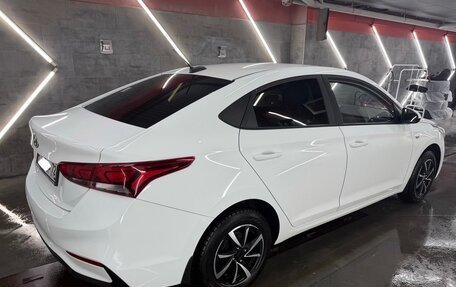 Hyundai Solaris II рестайлинг, 2017 год, 1 450 000 рублей, 9 фотография