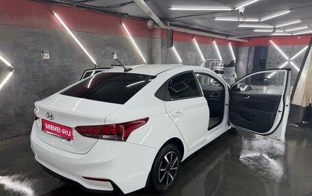 Hyundai Solaris II рестайлинг, 2017 год, 1 450 000 рублей, 5 фотография