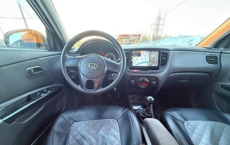 KIA Rio II, 2010 год, 600 000 рублей, 17 фотография