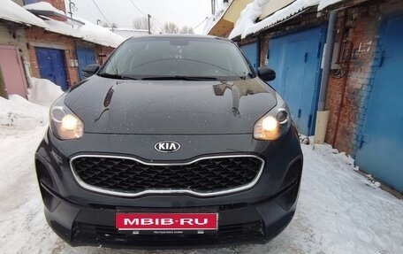 KIA Sportage IV рестайлинг, 2020 год, 2 150 000 рублей, 1 фотография