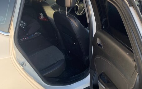 Opel Astra J, 2011 год, 655 000 рублей, 8 фотография