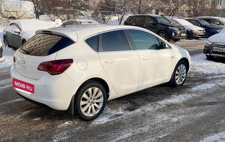 Opel Astra J, 2011 год, 655 000 рублей, 3 фотография