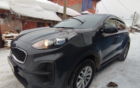 KIA Sportage IV рестайлинг, 2020 год, 2 150 000 рублей, 3 фотография