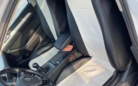 Volkswagen Passat B8 рестайлинг, 2017 год, 1 400 000 рублей, 7 фотография