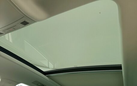 Volkswagen Tiguan II, 2018 год, 2 598 000 рублей, 10 фотография