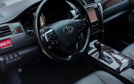 Toyota Camry, 2017 год, 2 400 000 рублей, 3 фотография