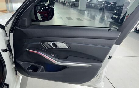 BMW 3 серия, 2020 год, 3 700 000 рублей, 15 фотография