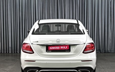 Mercedes-Benz E-Класс, 2020 год, 3 999 000 рублей, 4 фотография