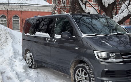 Volkswagen Caravelle T6 рестайлинг, 2017 год, 3 500 000 рублей, 7 фотография