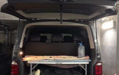 Volkswagen Caravelle T6 рестайлинг, 2017 год, 3 500 000 рублей, 9 фотография