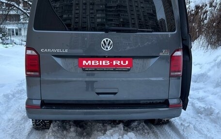 Volkswagen Caravelle T6 рестайлинг, 2017 год, 3 500 000 рублей, 17 фотография