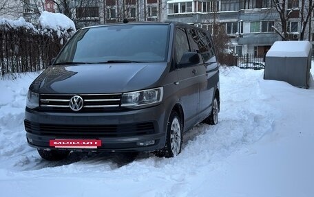 Volkswagen Caravelle T6 рестайлинг, 2017 год, 3 500 000 рублей, 20 фотография