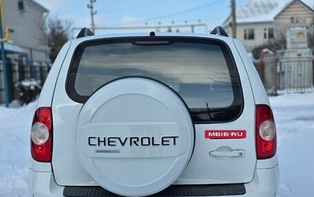 Chevrolet Niva I рестайлинг, 2017 год, 700 000 рублей, 4 фотография