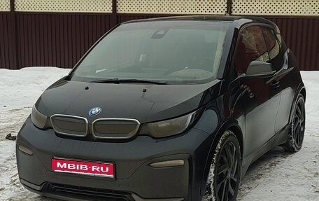 BMW i3 I01 рестайлинг, 2017 год, 2 300 000 рублей, 1 фотография