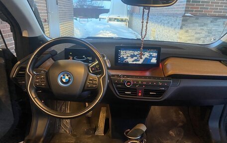BMW i3 I01 рестайлинг, 2017 год, 2 300 000 рублей, 8 фотография