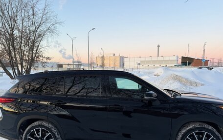 Toyota Highlander, 2022 год, 4 600 000 рублей, 5 фотография