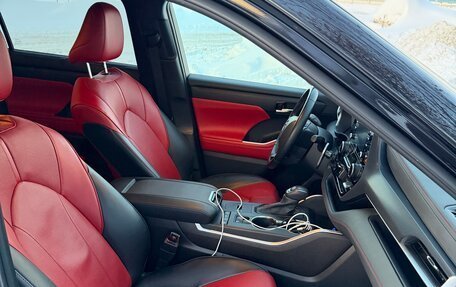 Toyota Highlander, 2022 год, 4 600 000 рублей, 12 фотография