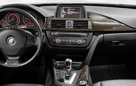 BMW 3 серия, 2013 год, 1 490 000 рублей, 18 фотография