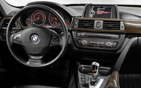 BMW 3 серия, 2013 год, 1 490 000 рублей, 19 фотография
