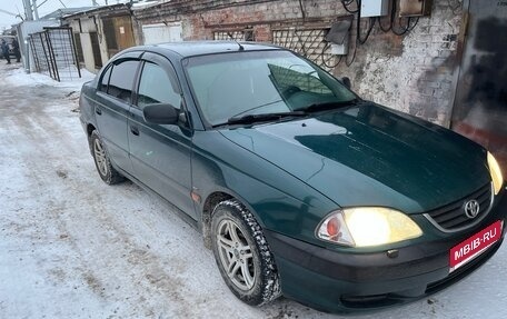 Toyota Avensis III рестайлинг, 2001 год, 375 000 рублей, 1 фотография
