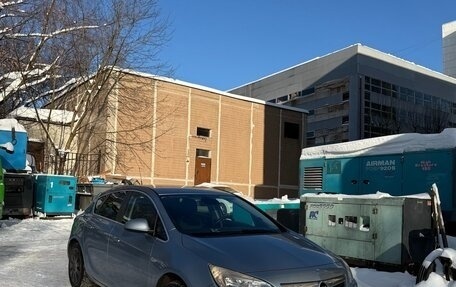 Opel Astra J, 2010 год, 615 000 рублей, 1 фотография