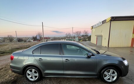 Volkswagen Jetta VI, 2011 год, 1 250 000 рублей, 3 фотография