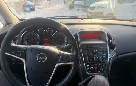 Opel Astra J, 2010 год, 615 000 рублей, 11 фотография