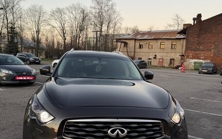 Infiniti FX II, 2008 год, 1 700 000 рублей, 23 фотография