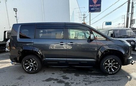 Mitsubishi Delica D:5 I, 2021 год, 2 210 720 рублей, 4 фотография