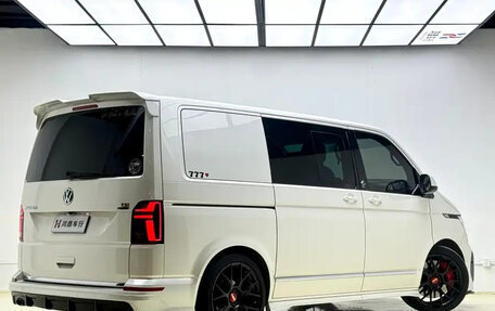 Volkswagen Caravelle T6 рестайлинг, 2019 год, 4 899 123 рублей, 4 фотография