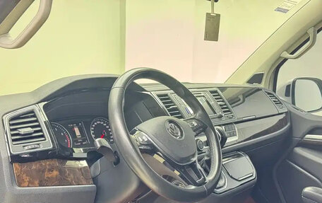 Volkswagen Caravelle T6 рестайлинг, 2019 год, 4 899 123 рублей, 8 фотография