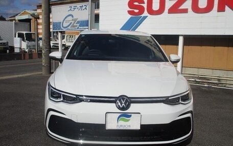 Volkswagen Golf VIII, 2021 год, 1 805 810 рублей, 2 фотография