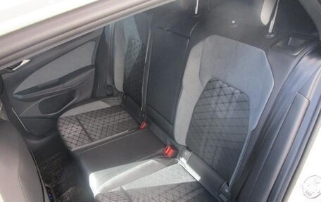 Volkswagen Golf VIII, 2021 год, 1 805 810 рублей, 12 фотография