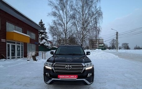 Toyota Land Cruiser 200, 2015 год, 4 850 000 рублей, 2 фотография
