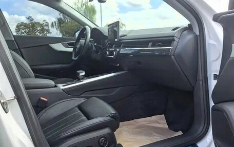 Audi A4, 2021 год, 1 999 000 рублей, 8 фотография