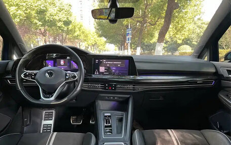 Volkswagen Golf VIII, 2023 год, 2 050 123 рублей, 12 фотография