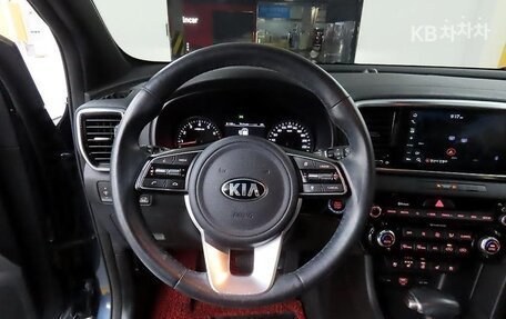 KIA Sportage IV рестайлинг, 2021 год, 1 999 000 рублей, 9 фотография