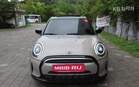 MINI Hatch, 2022 год, 1 800 400 рублей, 2 фотография