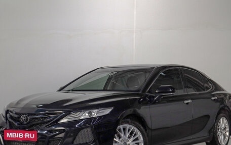 Toyota Camry, 2019 год, 3 359 000 рублей, 2 фотография