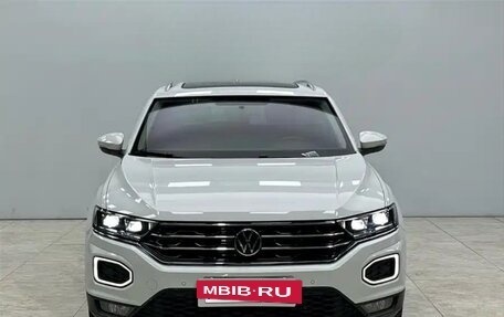 Volkswagen T-Roc I, 2022 год, 1 295 000 рублей, 3 фотография