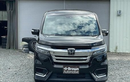 Honda Stepwgn IV, 2019 год, 1 680 000 рублей, 2 фотография