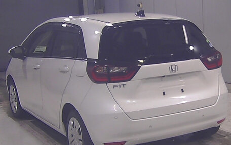 Honda Fit, 2021 год, 1 080 000 рублей, 5 фотография