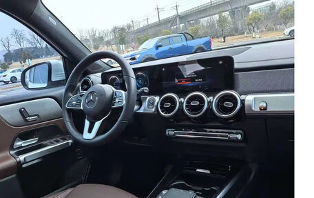 Mercedes-Benz GLB, 2022 год, 2 120 500 рублей, 4 фотография