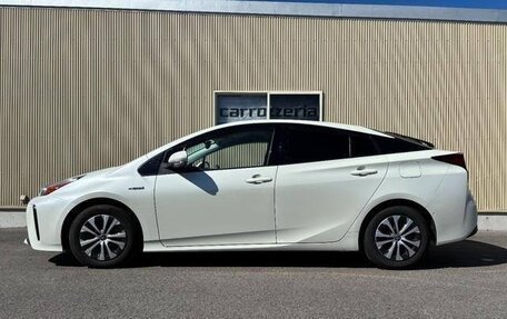 Toyota Prius IV XW50, 2019 год, 1 365 000 рублей, 2 фотография