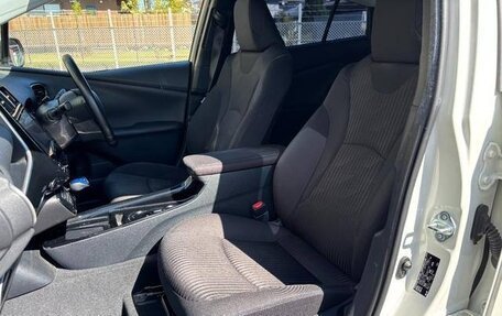 Toyota Prius IV XW50, 2019 год, 1 365 000 рублей, 15 фотография