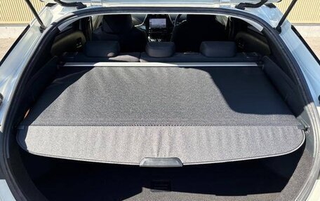 Toyota Prius IV XW50, 2019 год, 1 365 000 рублей, 22 фотография