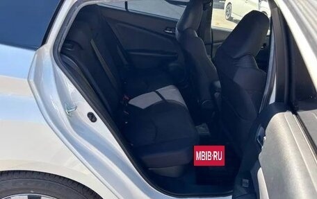 Toyota Prius IV XW50, 2019 год, 1 365 000 рублей, 19 фотография